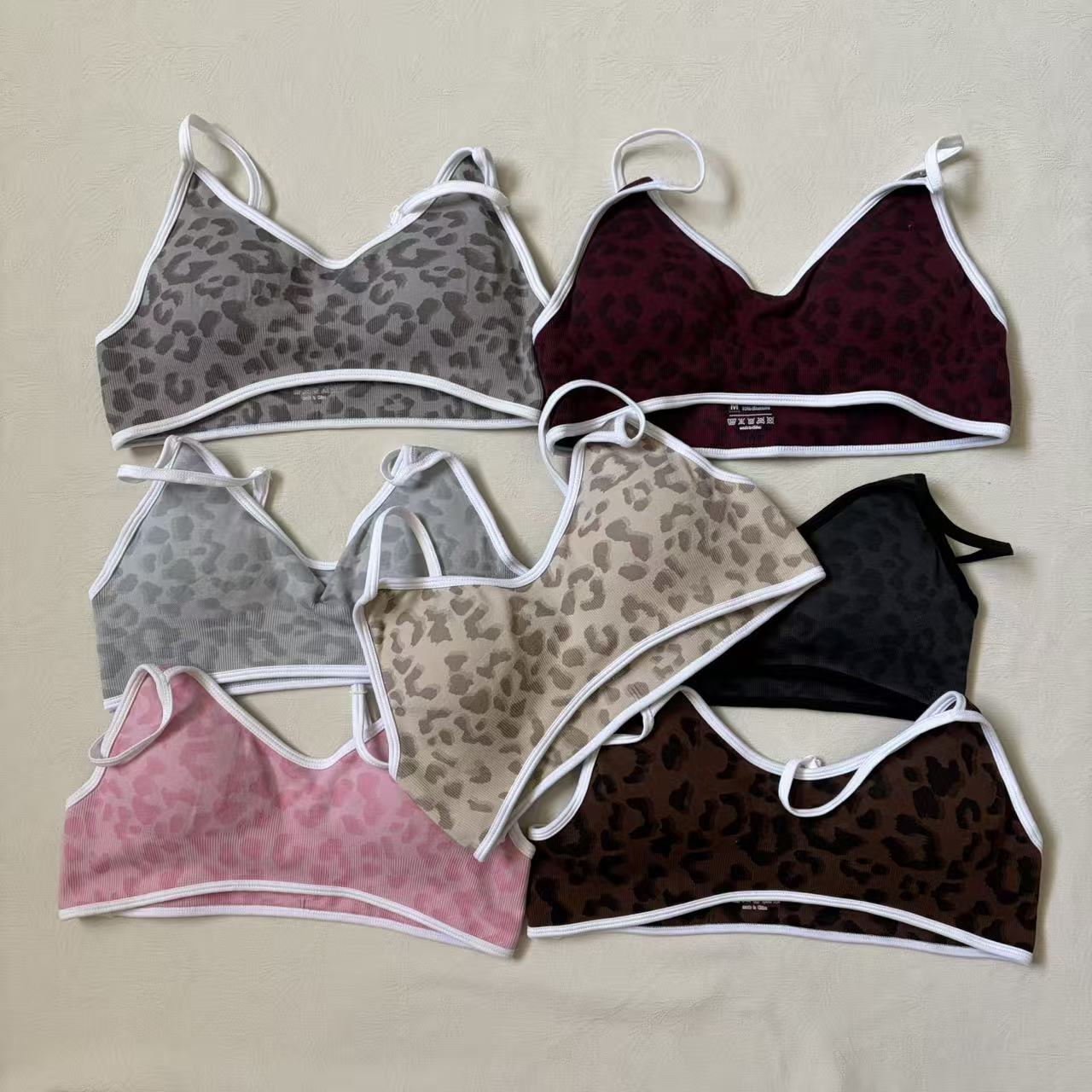 LOGO Women's Beautiful Back Ga - огляд і ціна Yoga Fitness Logo
