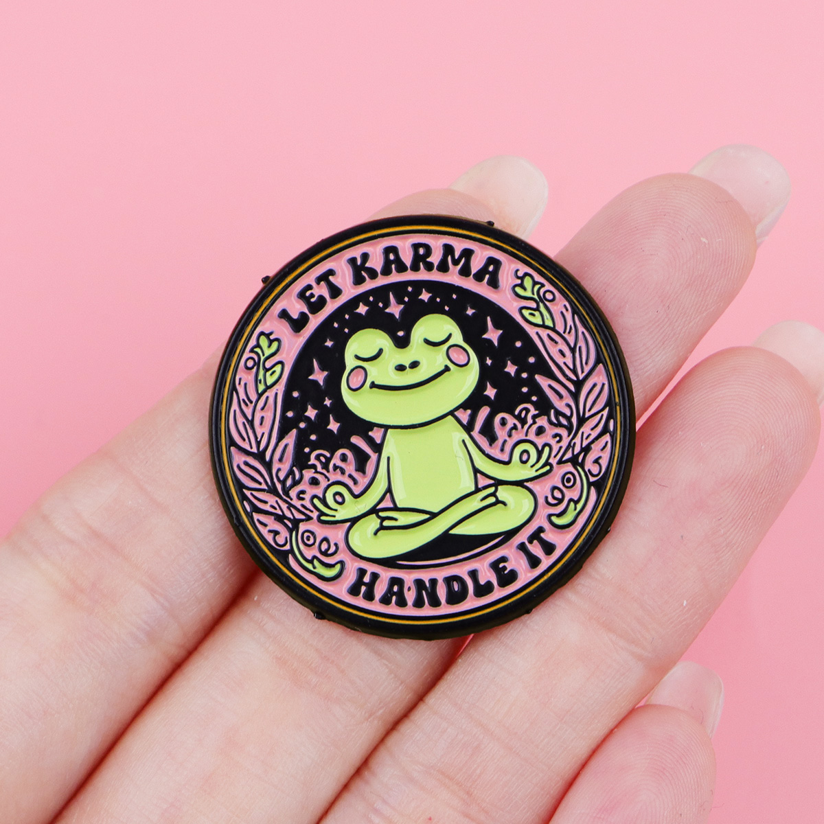 Yoga Frog Enamel Pin LET KARMA - огляд і ціна Yoga Fitness Model